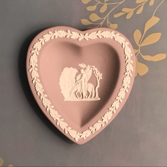 RARE VTG 1970s Heart Wedgwood Jasperware Heart Tray Lilac NEW Condition - Picture 2 of 13